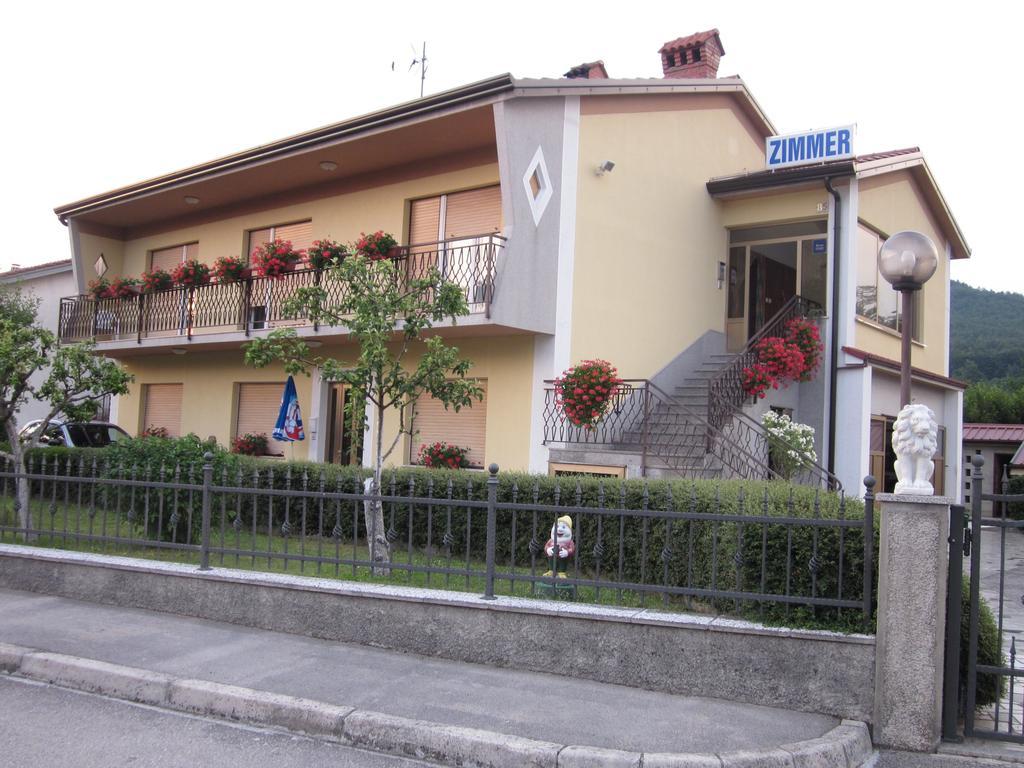 Guest House Mrvcic Rupa Экстерьер фото
