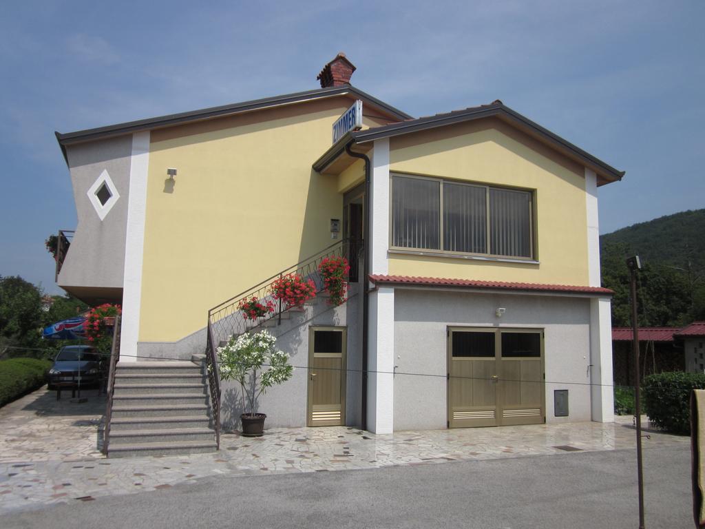 Guest House Mrvcic Rupa Экстерьер фото