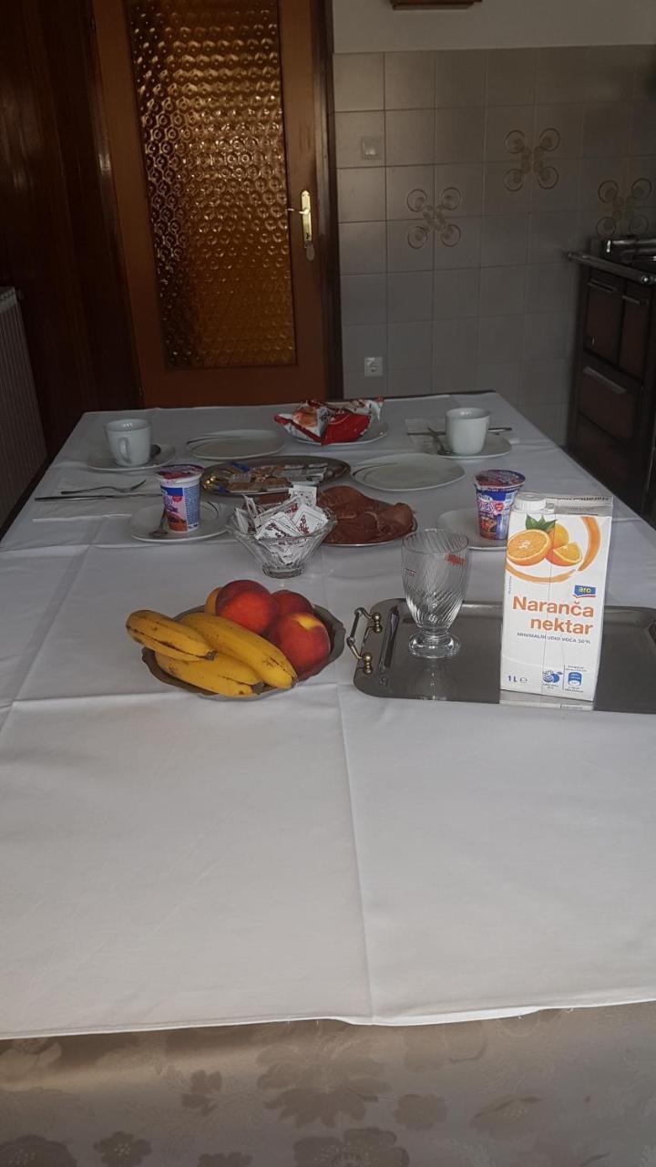 Guest House Mrvcic Rupa Экстерьер фото